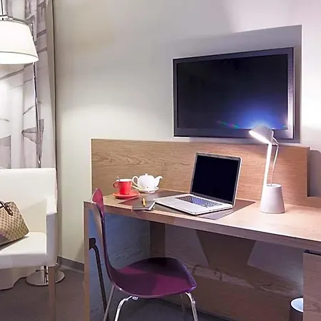 Ibis Styles Eur Hotel 4*