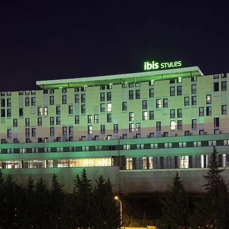 Ibis Styles Eur מלון